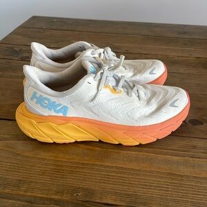Women’s Hoka Arahi 6.